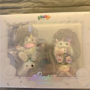 Mucky Dreaming Life Party. Sealed box of 2 figures.